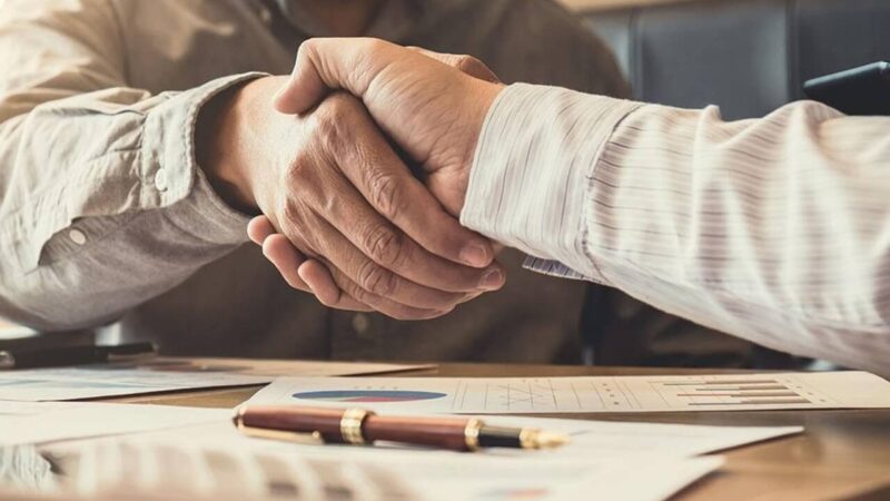 Sprzedaż transakcyjna, doradcza i relacyjna – trzy filary skutecznego handlowca
